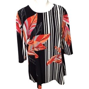 Anthony Richard’s Top Woman’s size Medium EUC